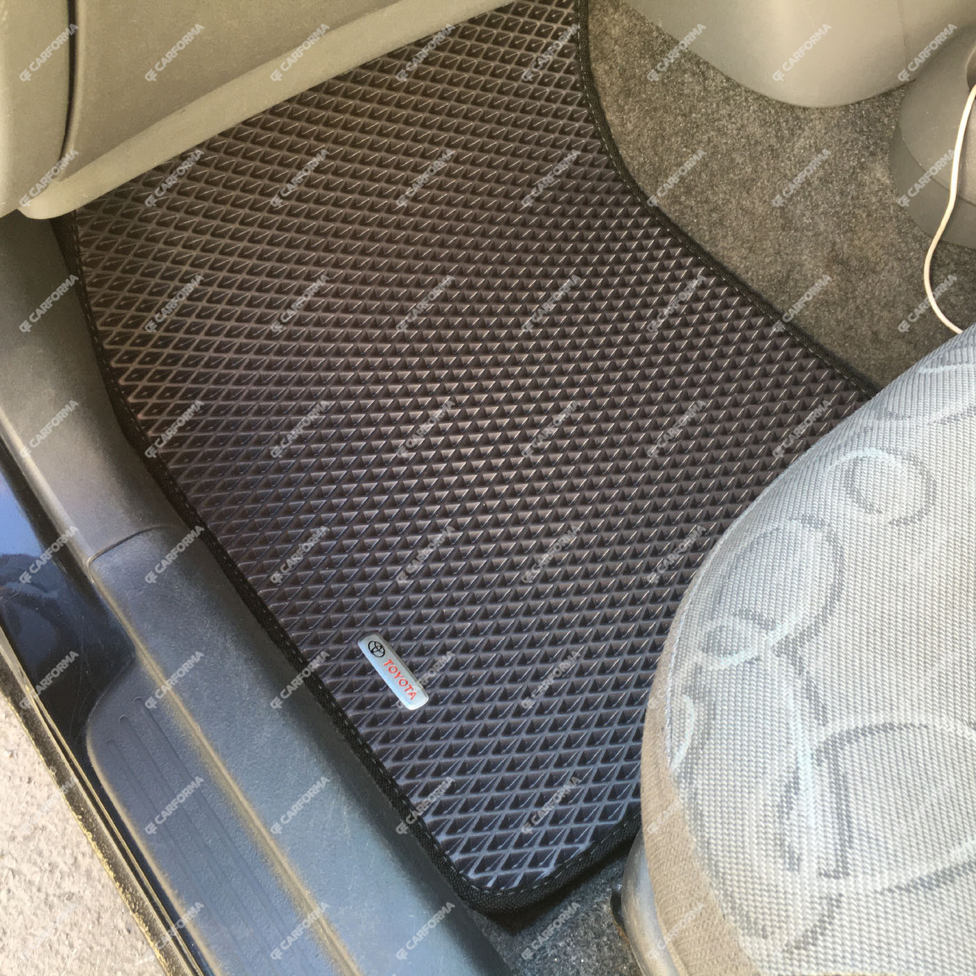 EVA коврики на Toyota Vitz I 1998 - 2005 в Самаре EVA коврики на Toyota Vitz I 1998 - 2005 в Самаре