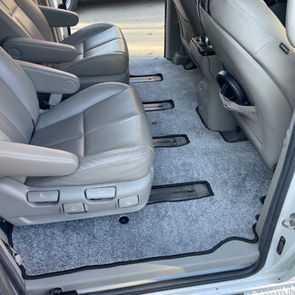 EVA коврики на KIA Carnival III 7 мест 2014 - 2021 в Самаре EVA коврики на KIA Carnival III 7 мест 2014 - 2021 в Самаре