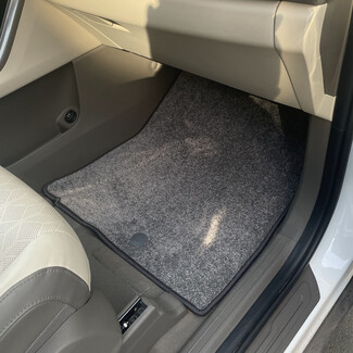 Коврики на KIA Carnival IV 7 мест без оттоманок 2020 - 2025 в Самаре Коврики на KIA Carnival IV 7 мест без оттоманок 2020 - 2025 в Самаре