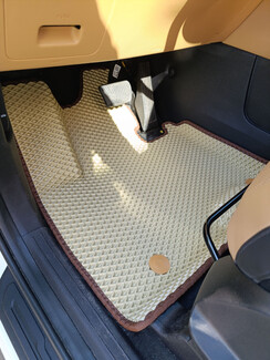 Коврики на KIA Carnival IV 7 мест с оттоманками 2020 - 2025 в Самаре Коврики на KIA Carnival IV 7 мест с оттоманками 2020 - 2025 в Самаре