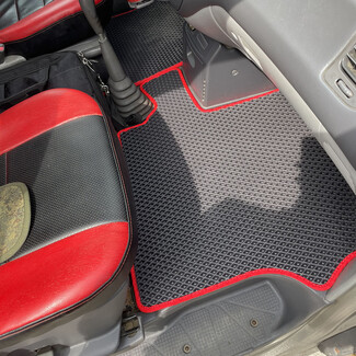 Ворсовые коврики на Mitsubishi Space Gear 1994&nbsp;-&nbsp;2007 в Самаре