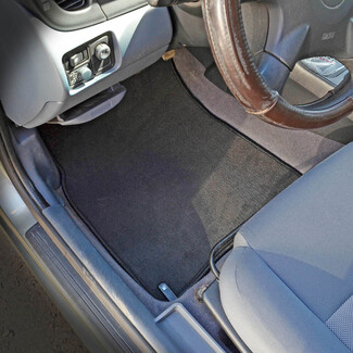 Ворсовые коврики на Nissan Almera 2 (N16) 2000 - 2006 в Самаре Ворсовые коврики на Nissan Almera 2 (N16) 2000 - 2006 в Самаре