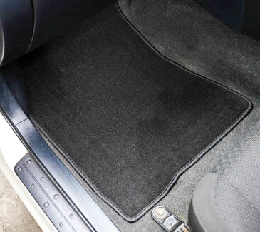 Коврики на Lexus IS I 1998 - 2005 в Самаре Коврики на Lexus IS I 1998 - 2005 в Самаре