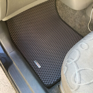 EVA коврики на Toyota Vitz I 1998 - 2005 в Самаре EVA коврики на Toyota Vitz I 1998 - 2005 в Самаре