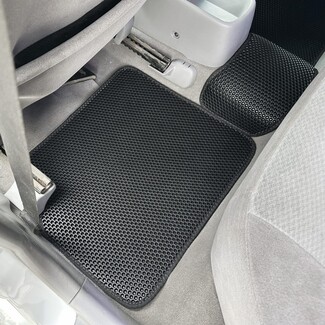 Ворсовые коврики на Mazda 323 1998 - 2003 в Самаре Ворсовые коврики на Mazda 323 1998 - 2003 в Самаре